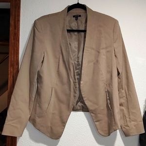 APT 9 Blazer. Never worn before. Size 12